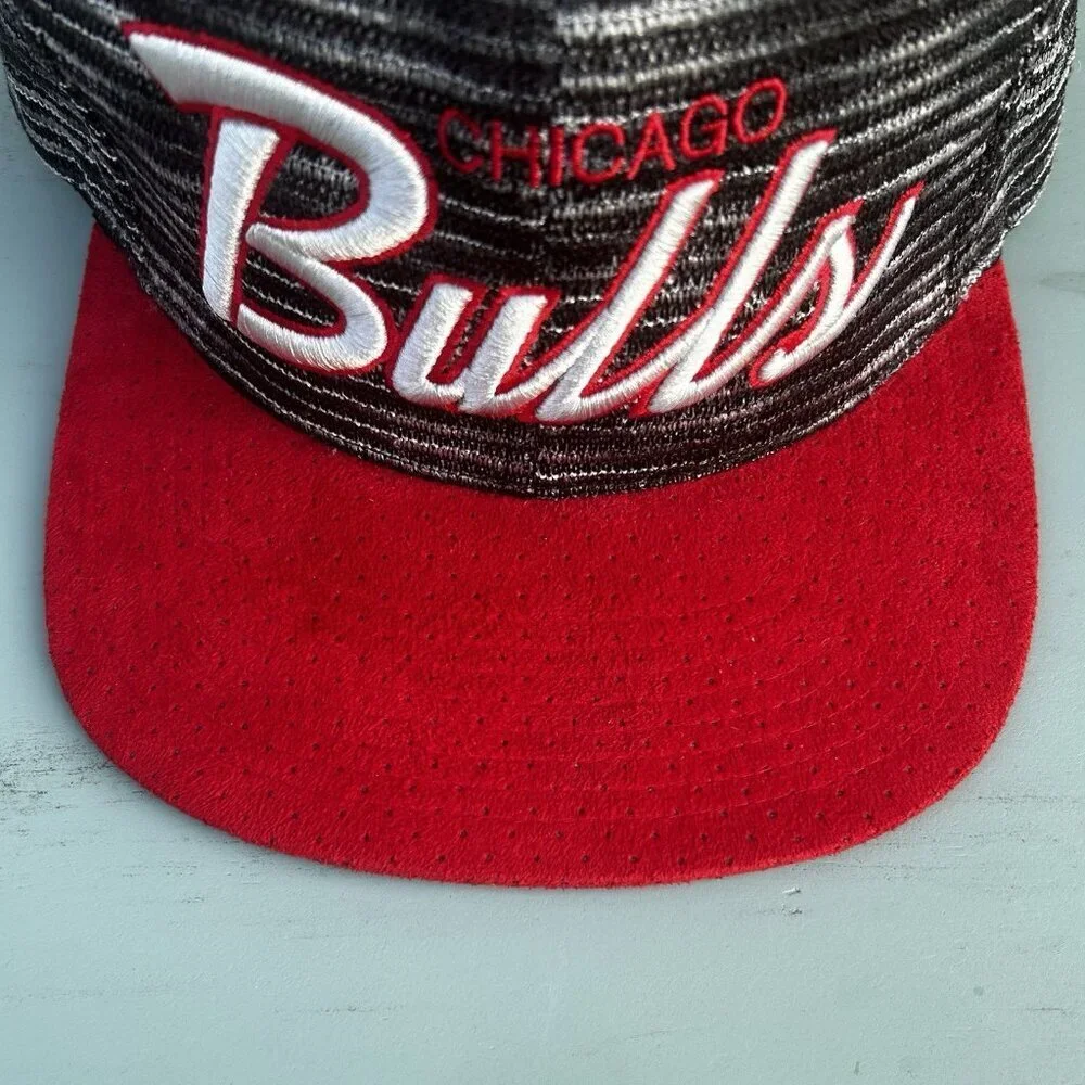 Chicago Bulls Basketball Mitchell & Ness Flat Brim Hat